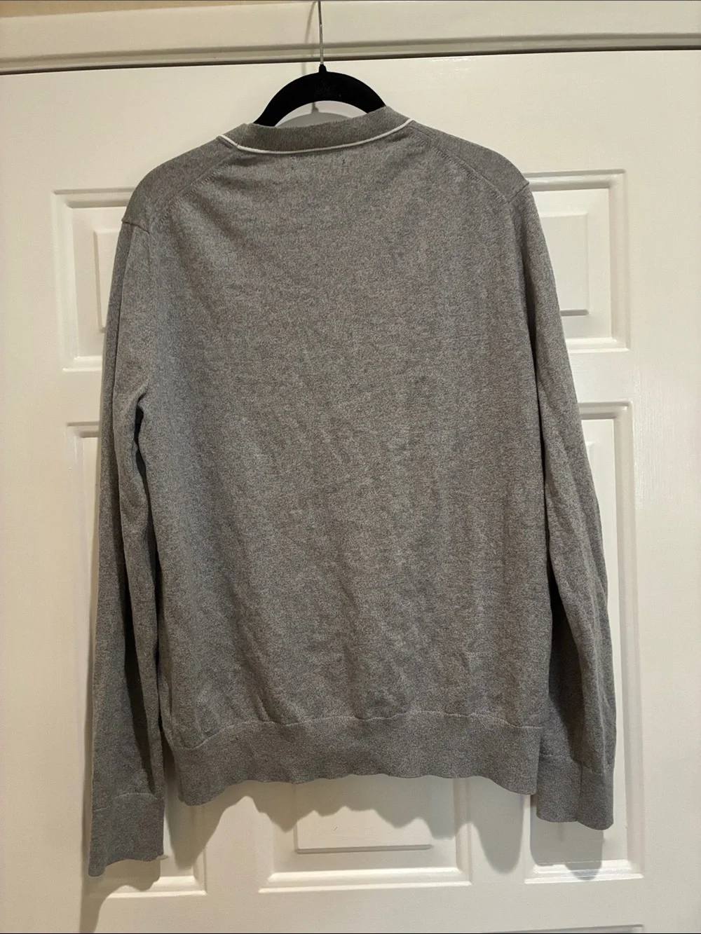 Banana Republic Grey Pima cotton/cashmere Cardigan with White Piping
